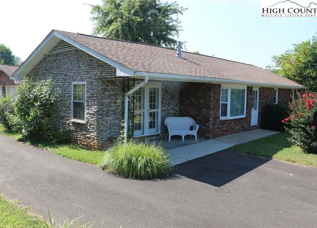 Property at 137 Grandview Dr, Sparta, NC 28675, 2 beds, 1 bath