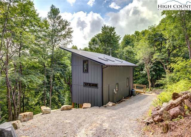 Property at 145 Rabbit Run Rd, Boone, NC 28604, 2 beds, 2 baths