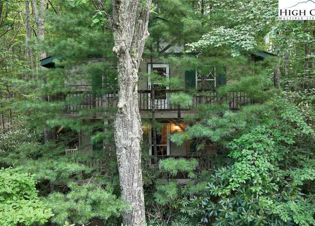 Property at 206 Oak Rd, Beech Mountain, NC 28604, 3 beds, 2 baths