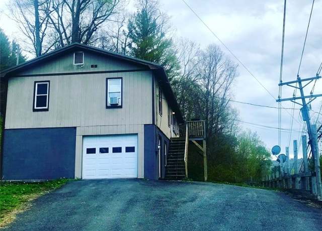 Property at 173 Old Turnpike Rd NW, Banner Elk, NC 28604, 5 beds, 3 baths