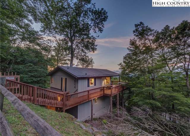 Property at 204 Northridge Rd, Beech Mountain, NC 28604, 3 beds, 2 baths