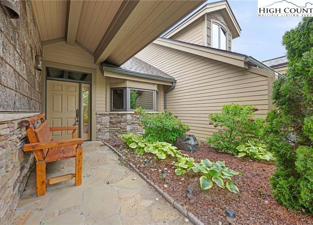 Property at 120 Bear Cub Ln #120, Banner Elk, NC 28604, 3 beds, 2.5 baths