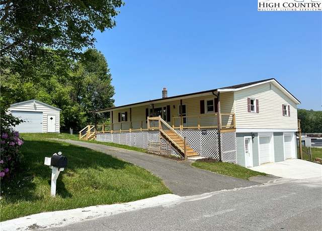 Property at 398 Ford St, West Jefferson, NC 28694, 4 beds, 2 baths