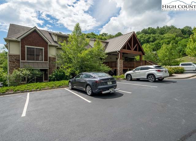 Property at 136-D Wapiti Way Unit 9-D, Banner Elk, NC 28604, 2 beds, 2 baths
