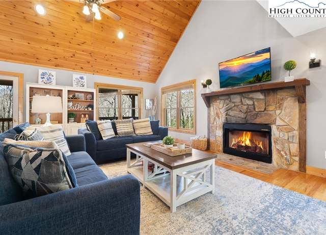 Property at 314 Bear Den Rd, Boone, NC 28607, 2 beds, 2 baths