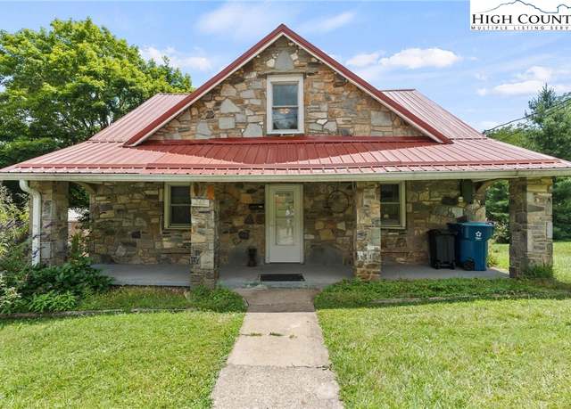 Property at 245 Green St, Boone, NC 28607, 3 beds, 1.5 baths