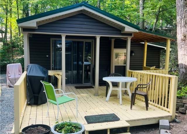 Property at 581 Highland Hills Rd, Newland, NC 28657, 2 beds, 2 baths