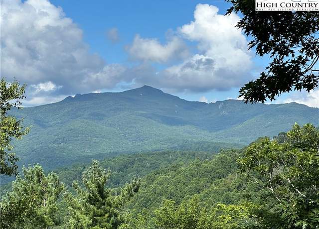 Property at 194 Spruce Pine Trl, Blowing Rock, NC 28605, 2 beds, 3.5 baths