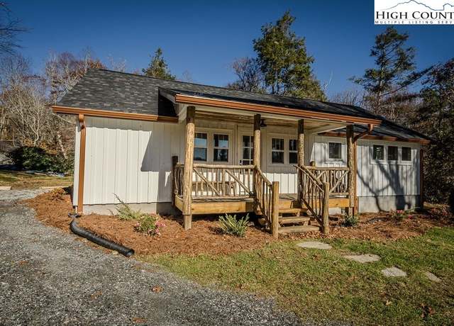 Property at 223 Tipton Ln, Blowing Rock, NC 28605, 3 beds, 2 baths