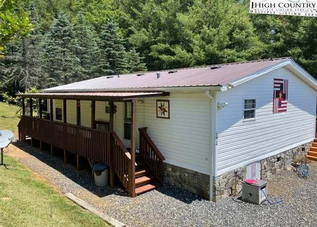 Property at 174 Greentree Ln, West Jefferson, NC 28694, 3 beds, 2 baths
