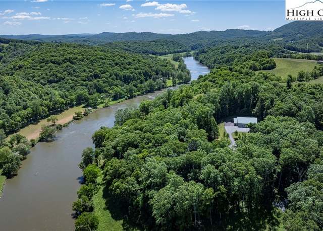 Property at 24 Moxley Ridge Rd, Independence, VA 24348