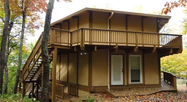 Photo of 113 Skiview Ln, Beech Mountain, NC 28604