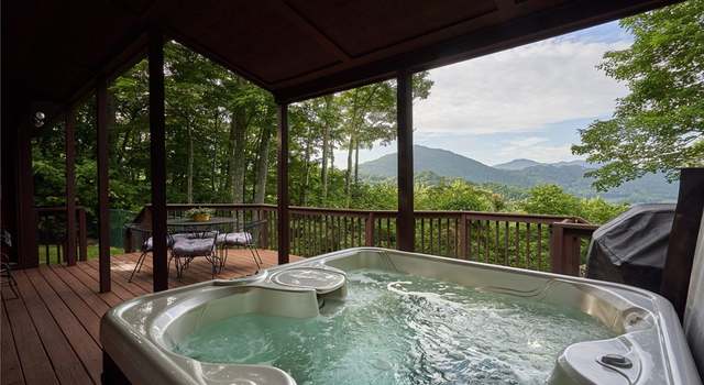 Photo of 355 Valle Vista Dr, Banner Elk, NC 28604