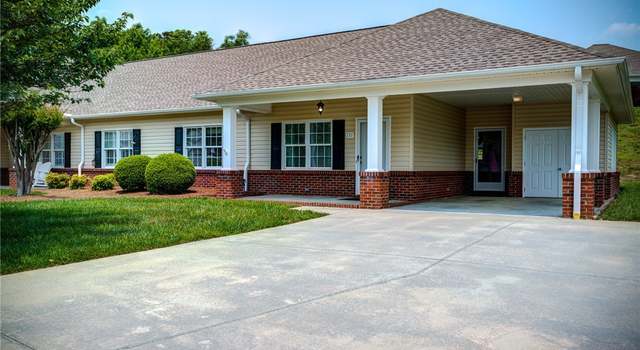 Photo of 131 Brook Hill Ct Unit 11B, Elkin, NC 28621