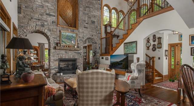 Photo of 255 Pinnacle Avenue Ave, Blowing Rock, NC 28605