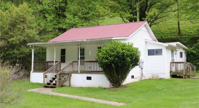 Photo of 303 Sugar Tree Rd, Warrensville, NC 28693