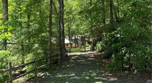Photo of 434 Laurel Hills Rd, Newland, NC 28657