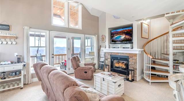 Photo of 299 Indian Paintbrush Dr Unit R231, Banner Elk, NC 28604