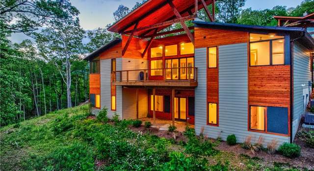 Photo of 161 Grandfather Knolls Dr, Banner Elk, NC 28604