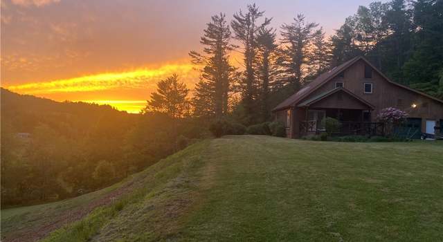 Photo of 165 Smoky Hollow Rd, Laurel Springs, NC 28644