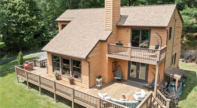 Photo of 224 Eastview Dr, Boone, NC 28607