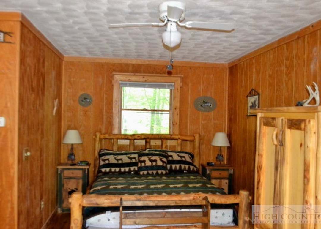 152 Grindstone Ln, Millers Creek, NC 28651