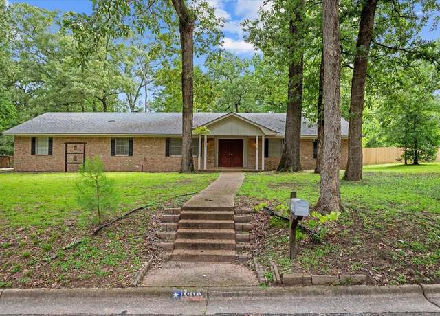 Property at 1803 York Dr, Nacogdoches, TX 75965, 3 beds, 2 baths