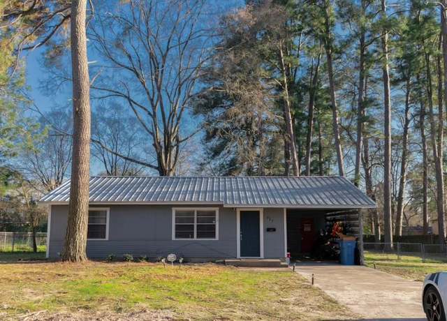 Property at 917 Camp St, Lufkin, TX 75901, 2 beds, 1 bath