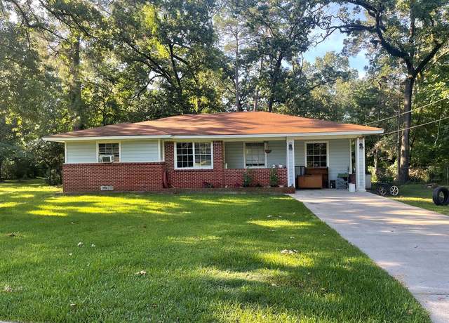 Property at 414 Ridge Crest St, Lufkin, TX 75901, 3 beds, 2 baths