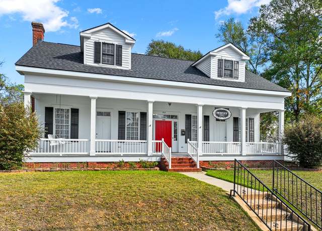 Property at 668 North Main St, Jasper, TX 75951, 4 beds, 2 baths