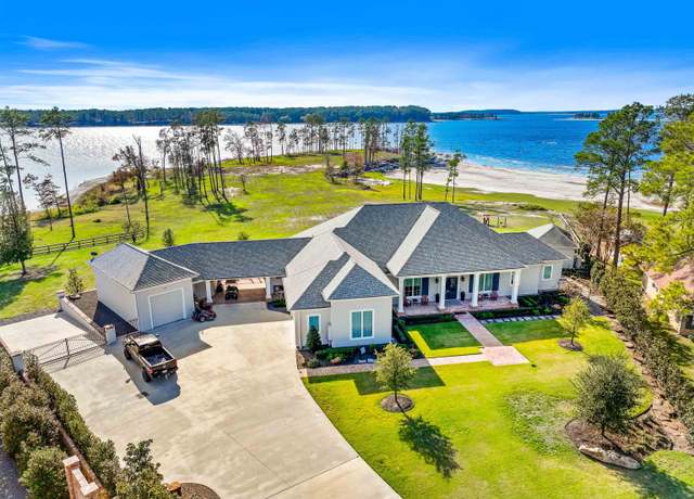 Property at 167 Blueshore Ln, Brookeland, TX 75931, 4 beds, 3.5 baths