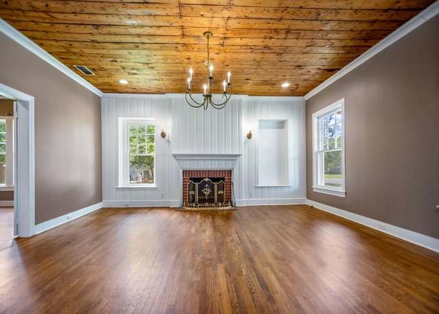 Property at 705  Vine Ave South Ave, Tyler, TX 75701, 4 beds, 2 baths