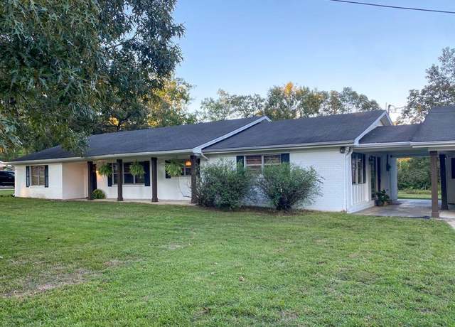 Property at 153 Holmwood Dr, Jasper, TX 75951, 5 beds, 3 baths