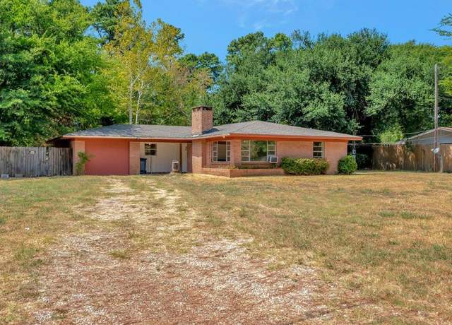 Property at 198 West 4th St, Wells, TX 75976, 3 beds, 2 baths