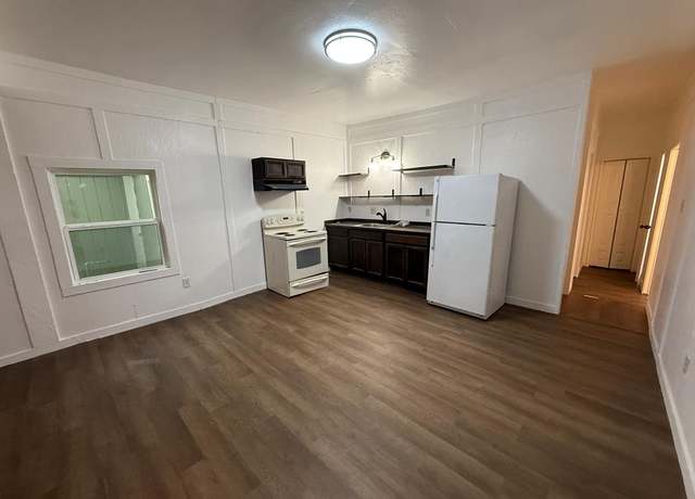 Property at 502 Unit B West Drew St, Kirbyville, TX 75956, 4 beds, 2 baths