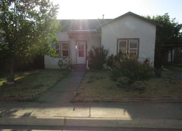 Property at 430 Avenue C, Hereford, TX 79045, 2 beds, 1 bath