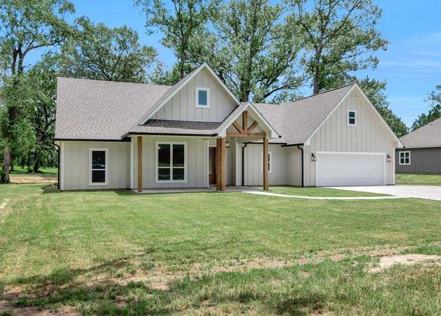 Property at 300 Lancewood Dr, Lufkin, TX 75904, 4 beds, 2 baths