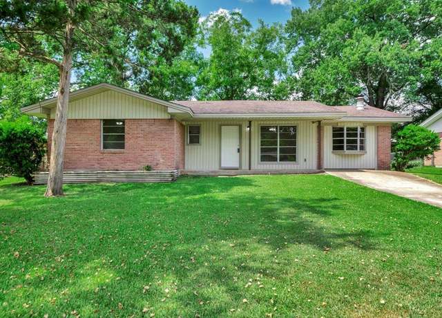 Property at 405 Rosebrook Dr, Lufkin, TX 74904, 3 beds, 1 bath