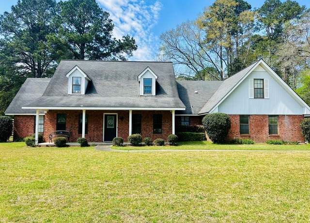 Property at 4928 Fm 252, Jasper, TX 75951, 4 beds, 2.5 baths