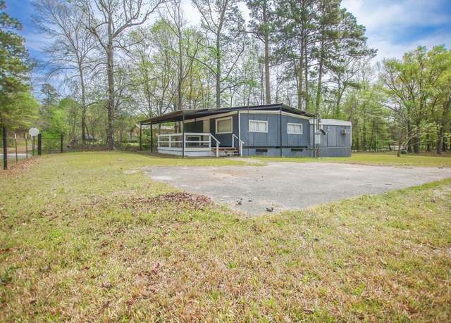 Property at 188 Miller St, Zavalla, TX 75980, 3 beds, 1 bath