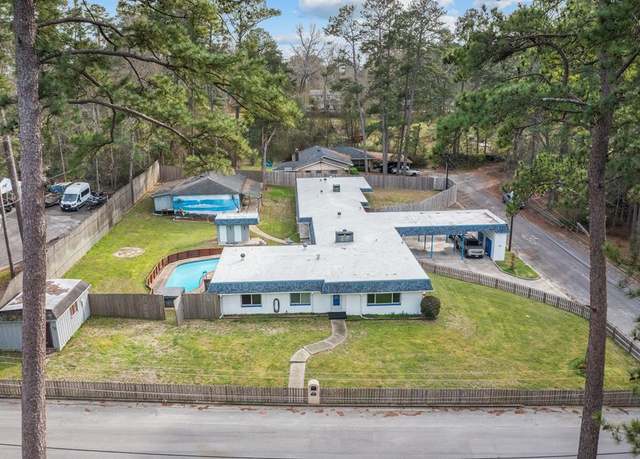 Property at 1215 Woodland Park Ave, Jasper, TX 75901, 7 beds, 5 baths