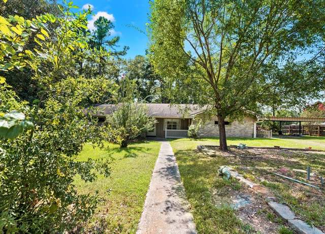 Property at 1302 Parkman Rd, Lufkin, TX 75901, 4 beds, 2 baths