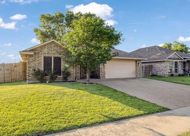 Property at 801 Dove Run Trl, College Station, TX 77845, 5 beds, 3 baths