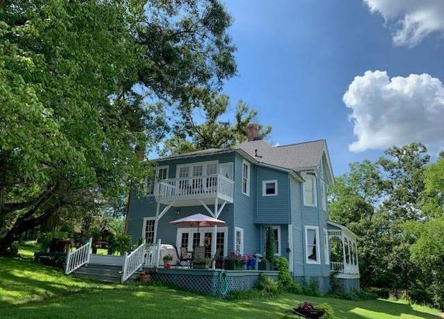 Property at 715 West Main St, Nacogdoches, TX 75964, 5 beds, 4 baths