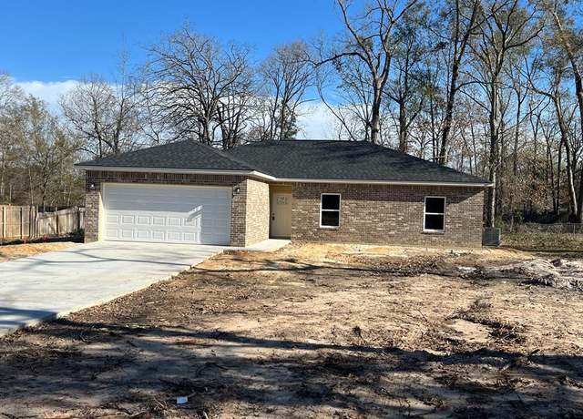 Property at 207 Ridgewood Dr, Lufkin, TX 75904, 3 beds, 2 baths