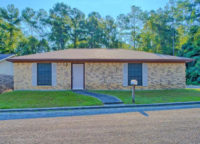 Property at 1000 Crestline Ln, Jasper, TX 75951, 2 beds, 2 baths