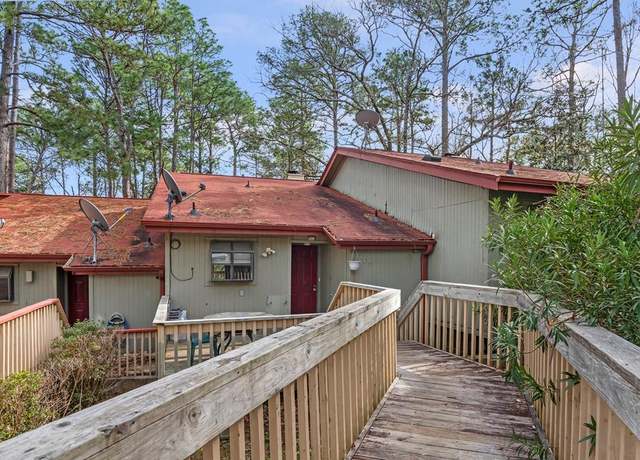 Property at 608 Players Pl, Brookeland, TX 75931, 1 bed, 1.5 baths