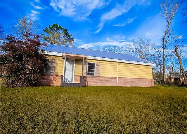 Property at 37 Homer St, Wells, TX 75976, 3 beds, 1 bath