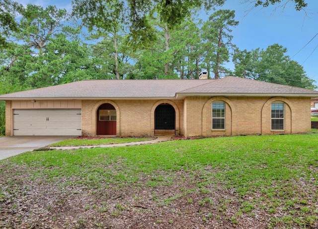 Property at 239 Crestwood St, Nacogdoches, TX 75961, 4 beds, 2.5 baths