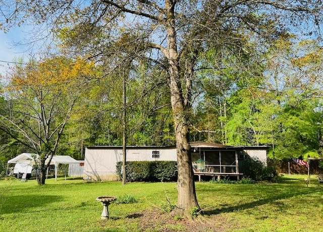 Property at 102 Village Way, Hemphill, TX 75948, 2 beds, 1.5 baths
